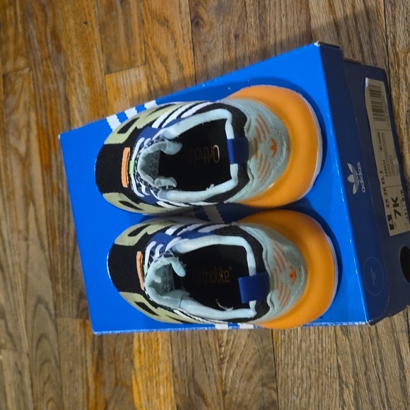 Adidas sneakers - Picture 6 of 9